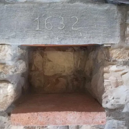 Migliorati Tatil Evi Vaiano (Tuscany)